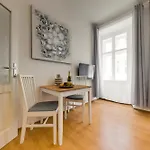 Aparthotel King's Road Prag
