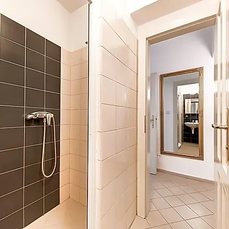 Hotel apartamentowy King's Road 4*