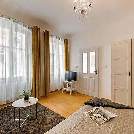 Hotel apartamentowy King's Road 4*