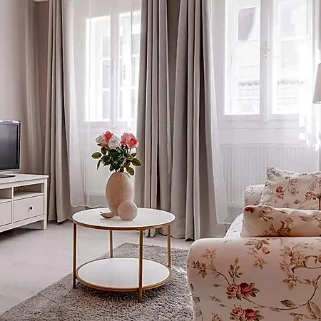 King's Road Hotel apartamentowy Praga