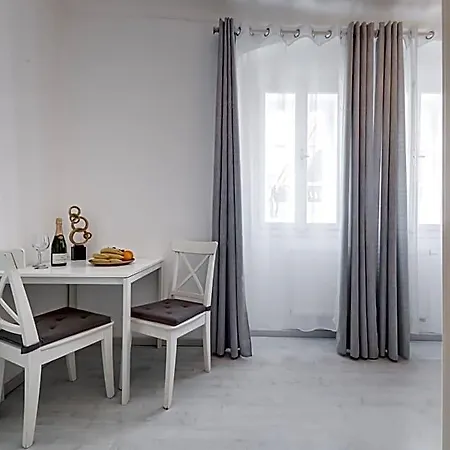 King's Road Hotel apartamentowy Praga