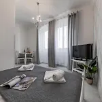 Apart-hotel King's Road 4*